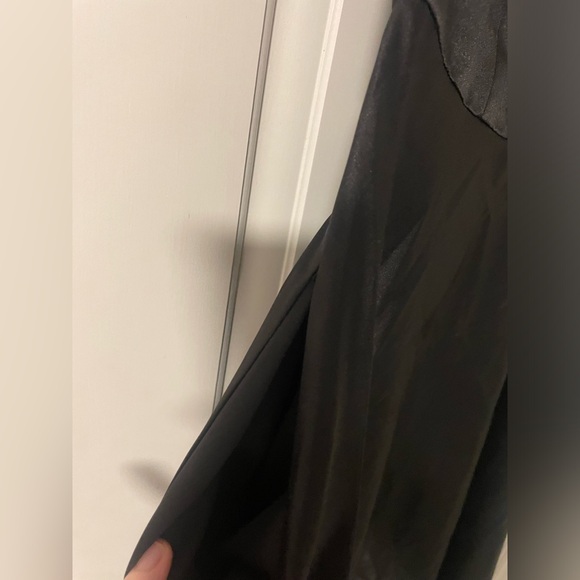 Black V-Neck size small maxi dress with Pockets - Picture 3 of 5